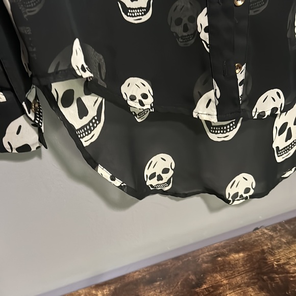 Y2K vintage Boutique Sheer Skull blouse - Picture 10 of 10
